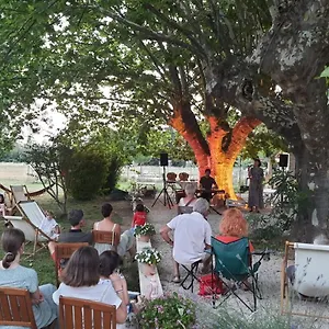 Hébergement de vacances Mas De Karlotte, Pernes-les-Fontaines